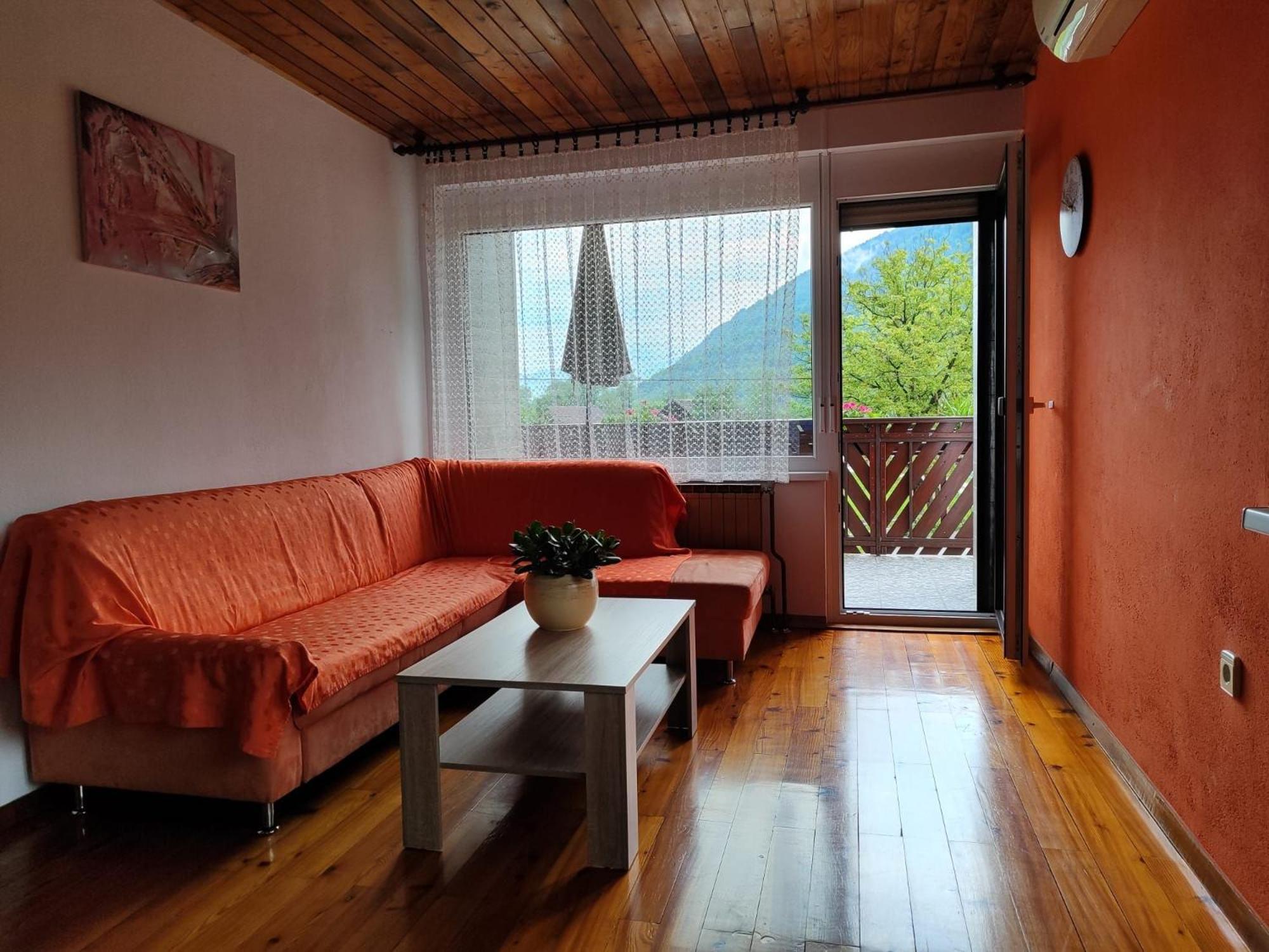 Apartment Kolman Tolmin Eksteriør billede